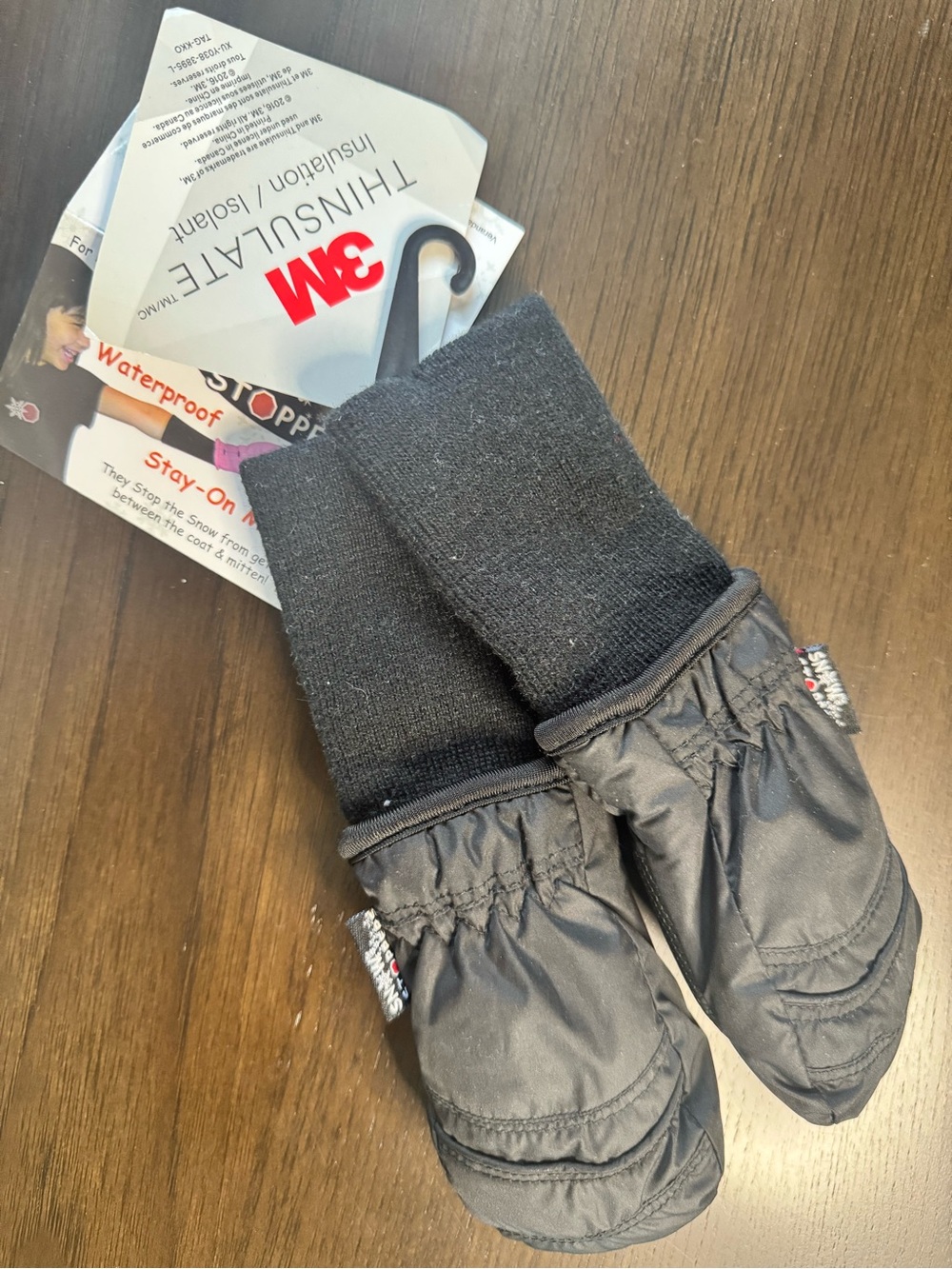 SnowStoppers Baby XS 6-18M Waterproof Thinsulate Mittens Black NWT StayOn Gloves